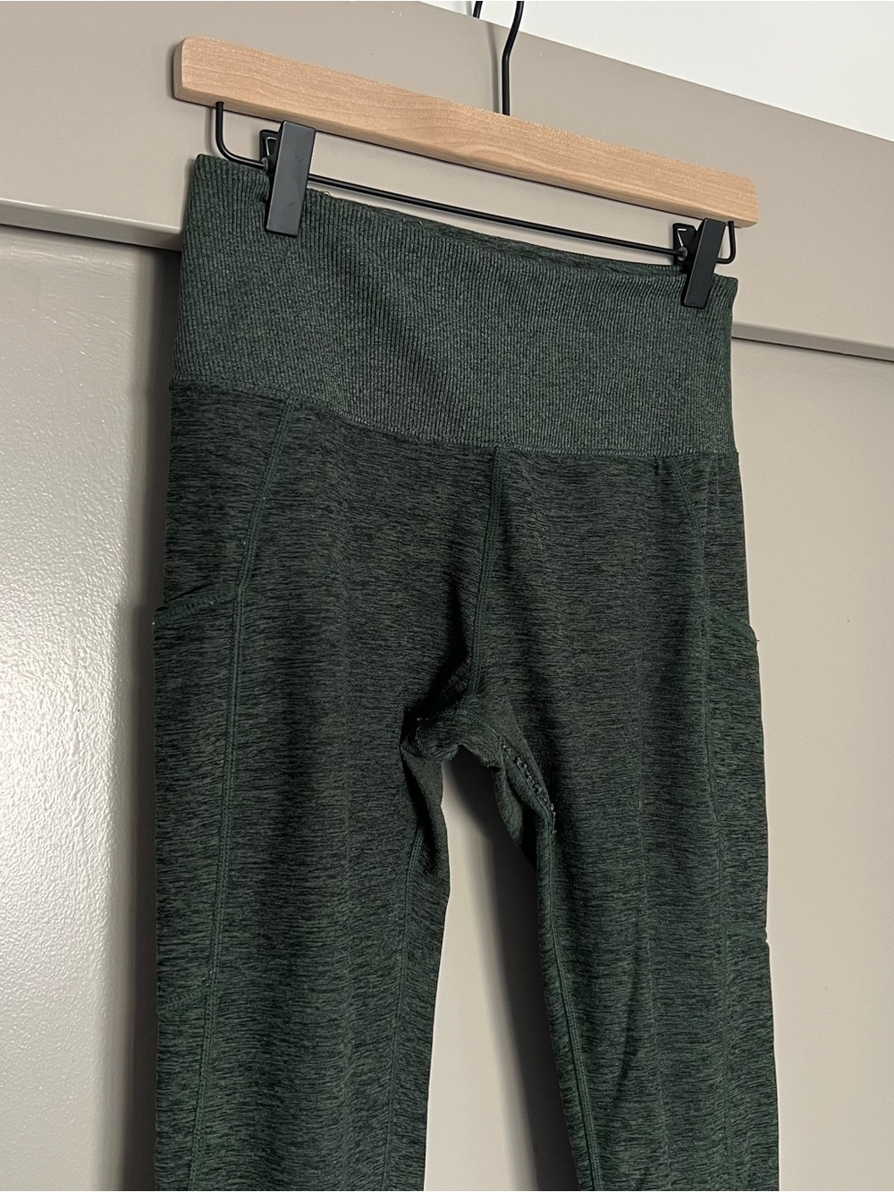 Kirkland Signature Green High Waist Leggings with Side Pockets